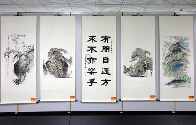 小猫钓鱼游戏龙王版有船